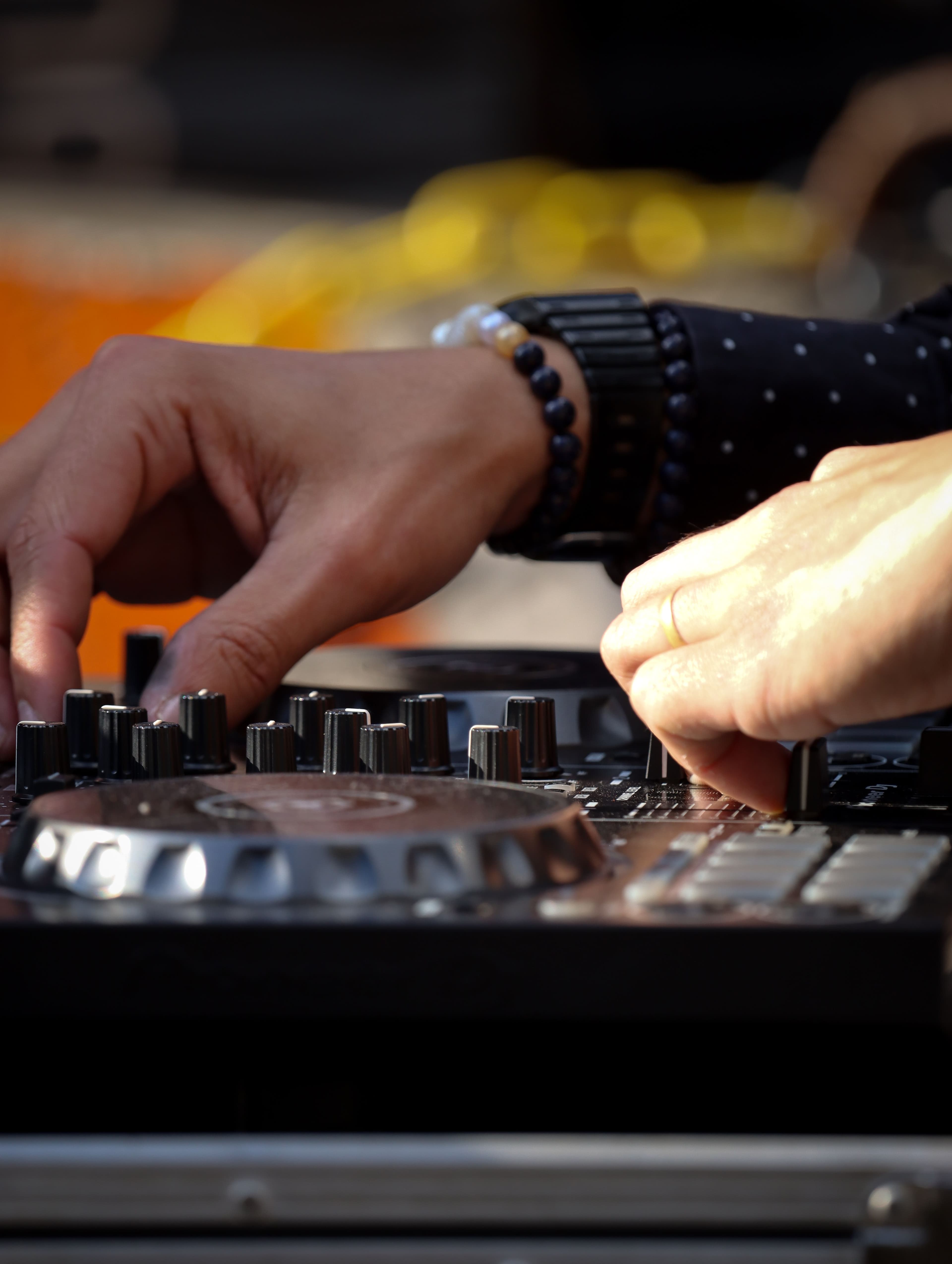 Music & Ent